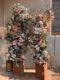 Coppia di decorazioni  floreali