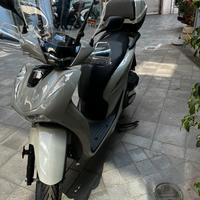 Sh 150i  2025 Nuovissimo pari al nuovo!