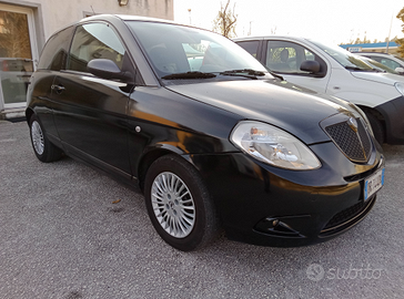 Lancia Ypsilon 1.4 16v Benz/GPL