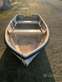 Barca in vetroresina