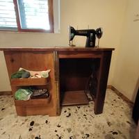 macchina da cucire con mobile anni 60