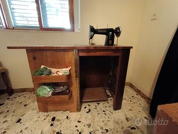macchina da cucire con mobile anni 60