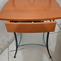 comodino Bontempi in ferro battuto blu