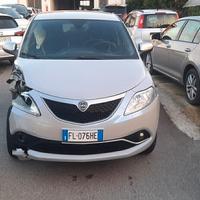Lancia Ypsilon 0.9 TwinAir 85 CV 5 porte Metano Ec