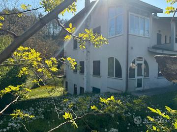 Trilocale con camino al piano primo Pellegrino Par