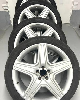 Cerchi in lega compreso le gomme