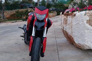 Ducati hypermotard 939