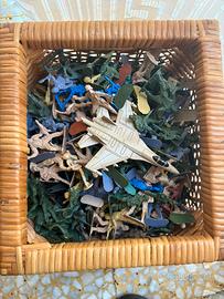 Giochi , modellini militari in plastica