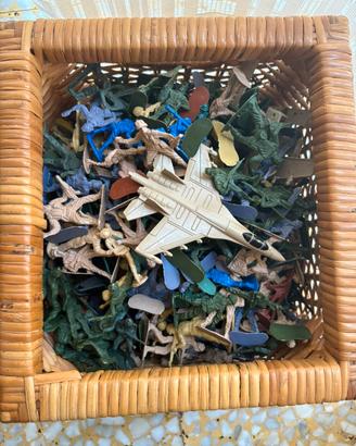 Giochi , modellini militari in plastica