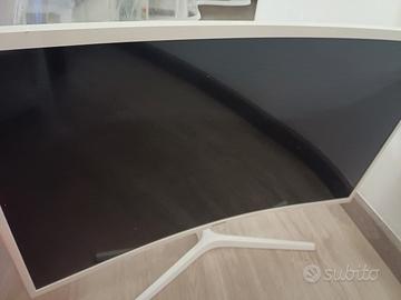 MONITOR  BIANCO SAMSUNG CURVO PER GAMING E LAVORO