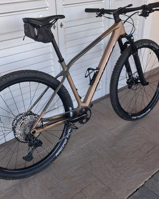 mtb orbea in carbonio