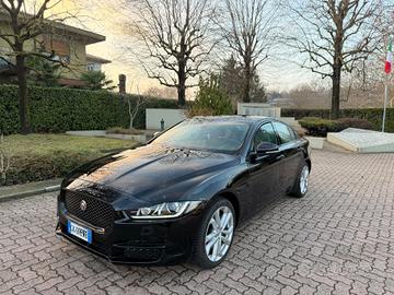 Jaguar XE 2.0 D DA RIPARARE