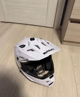 casco da motociclista nuovo