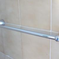Accessori bagno (porta asciugamani) - USATI