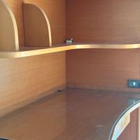 Scrivania e libreria