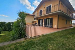 appartamento con giardino!