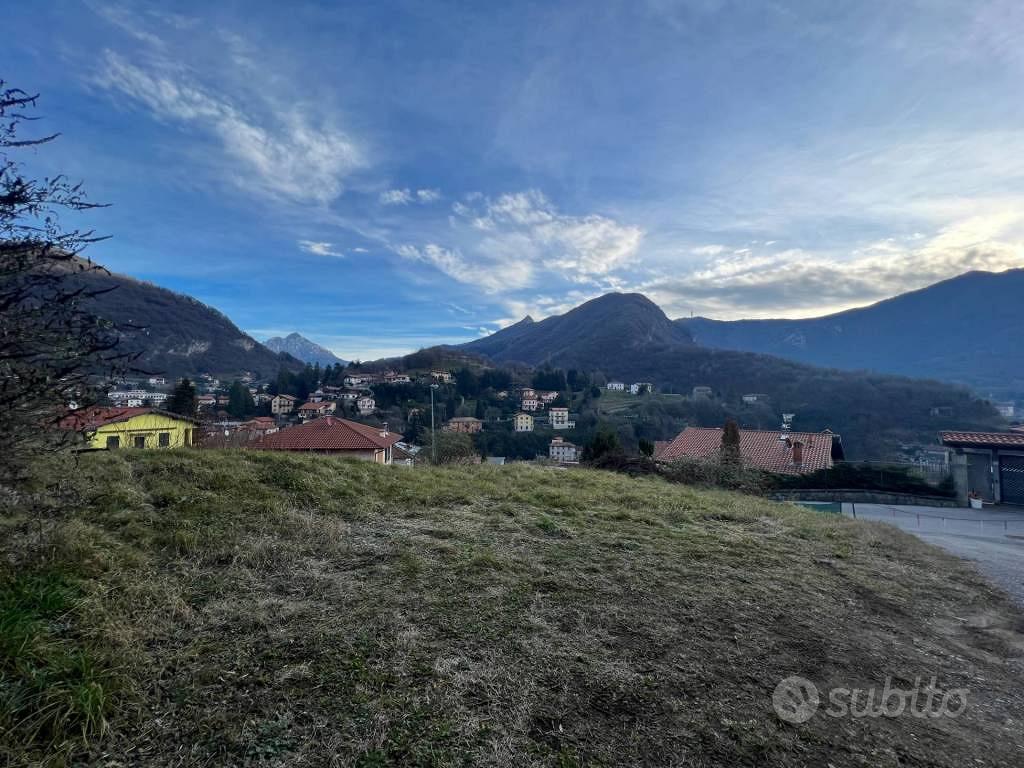 Terreno di 1000 m² a Asso - Vista 2