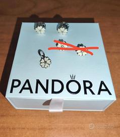 Set Pandora 2 fermacharms + ciondolo 