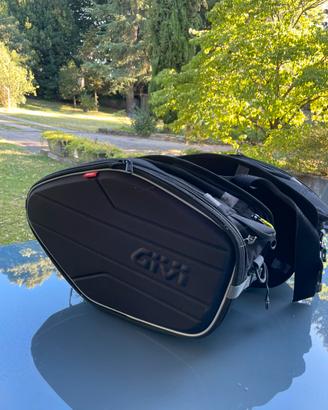 Borse lateral GIVI EA 101  piu kit supporto