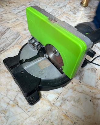 Sega circolare con lama Build Worker bms 1050 210