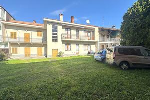 Stabile - Palazzo a Cossano Canavese 12 locali