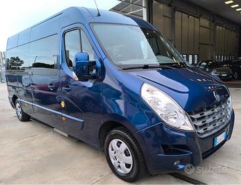 Renault master bus