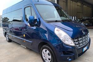 Renault master bus