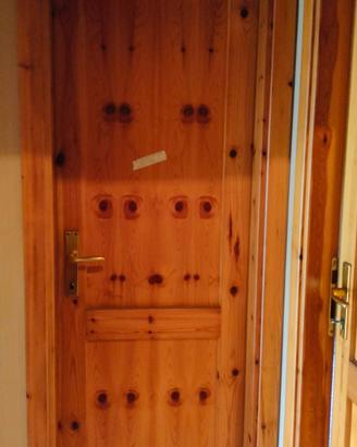 Porte di pino abete. usate 