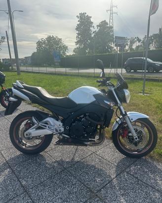 Suzuki GSR 600