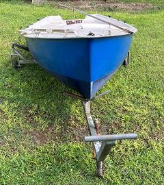 Scafo vetroresina di barca alpa brise