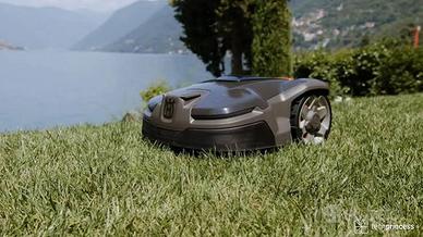 Husqvarna Automower 415X + Casetta Garage -