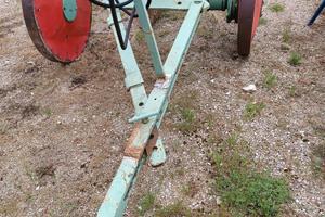 Aratro carrellato angeloni