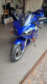 Yamaha R1 del 1999