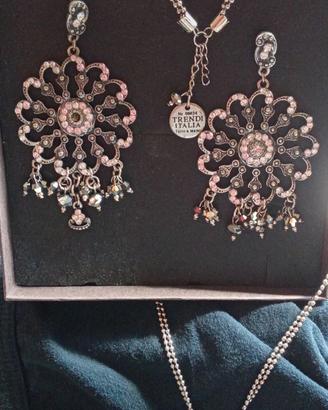 Parure collana e orecchini con strass