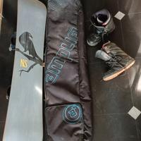 Snowboard NS 152cm+ attacchi flow+ stivali 42+cust