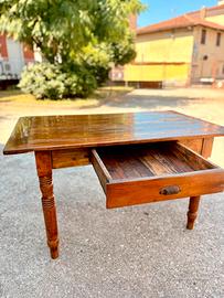 Tavolo antico in legno massello restaurato