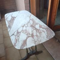 Tavolino in marmo