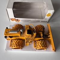 Modellino compattatore Caterpillar 825B