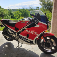 Honda VF 1000 replica R