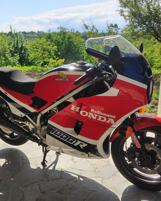 Honda VF 1000 replica R
