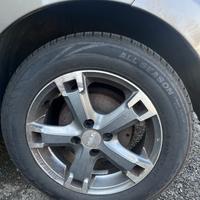 4 gomme 4 stagioni quasi nuove