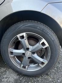 4 gomme 4 stagioni quasi nuove