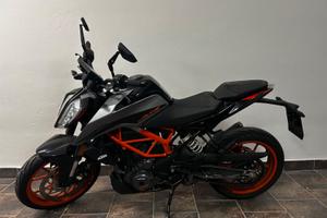KTM 390 Duke - 2022