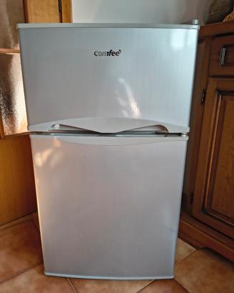 Frigorifero piccolo con congelatore 