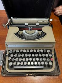 Macchina da Scrivere OLIVETTI “STUDIO 42”