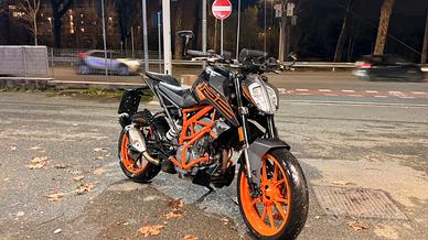 KTM 125 Duke 2021