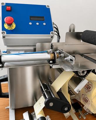 Etichettatrice semiautomatica EKO-10
