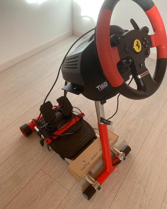 Volante e pedaliera Thrustmaster