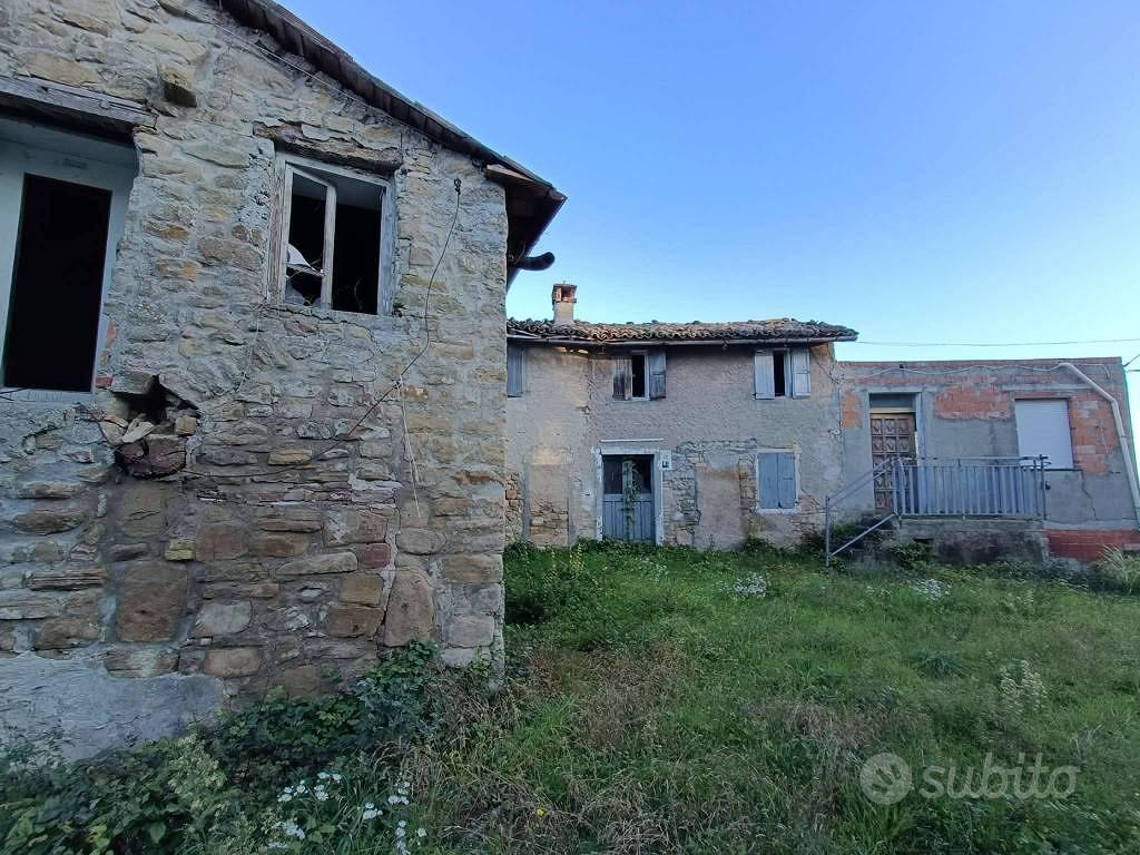 Rustico / Casale di 300 m² con box auto a Casina - Vista 5