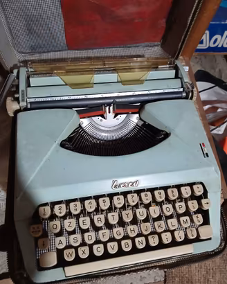 Macchina da scrivere